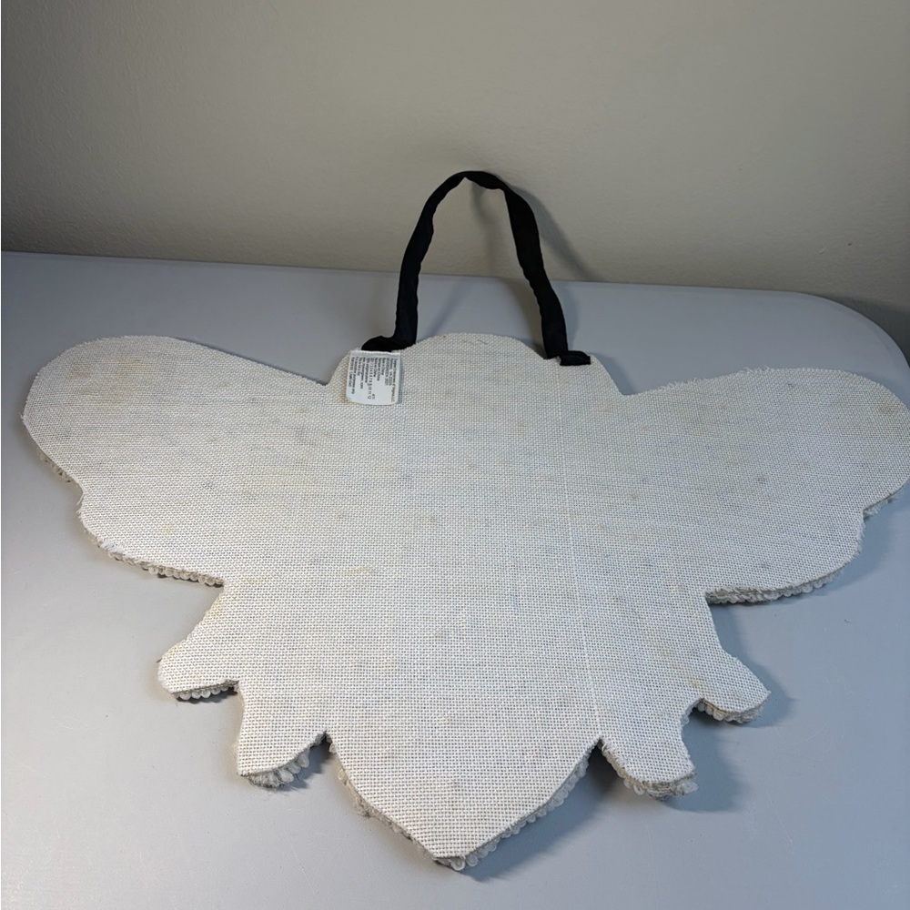 BumbleBee Wall Hanging By Evergreen Enterprise of Virginia - Picture 6 of 7